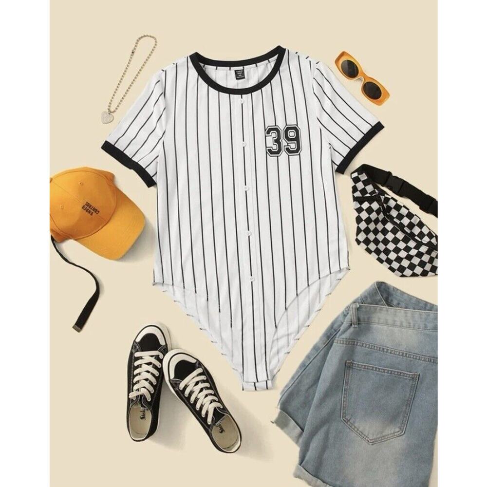 SHEIN Plus Striped & Number Contrasting Bodysuit